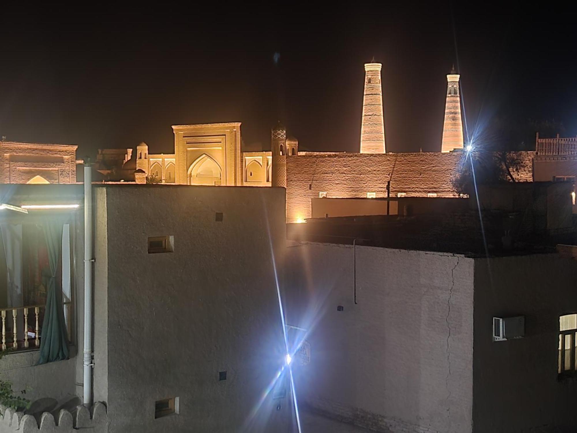 Ulli Oy Hotel & Terrace Khiva Exterior foto